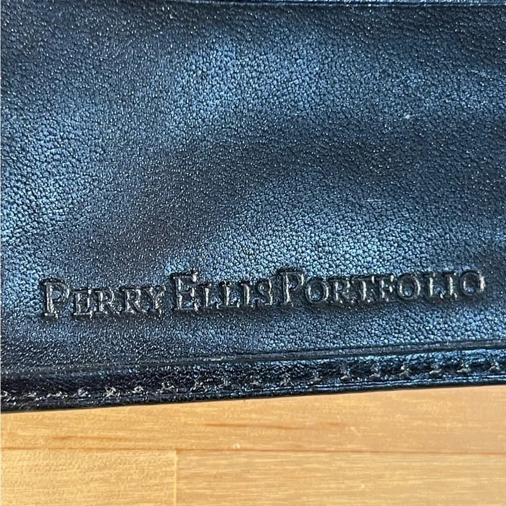 Perry Ellis Portfolio Men's Genuine Leather Bifold Wallet ID Holder Black